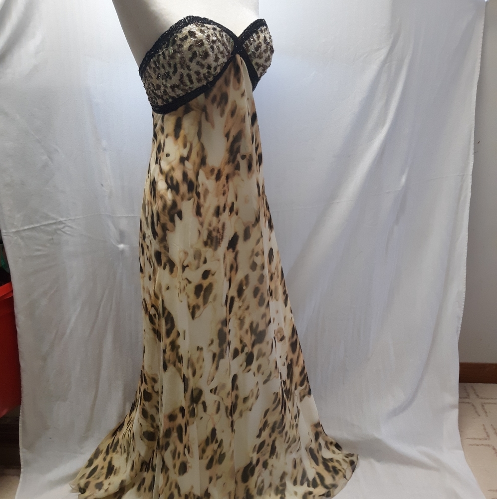 Faviana animal print size 6 dress